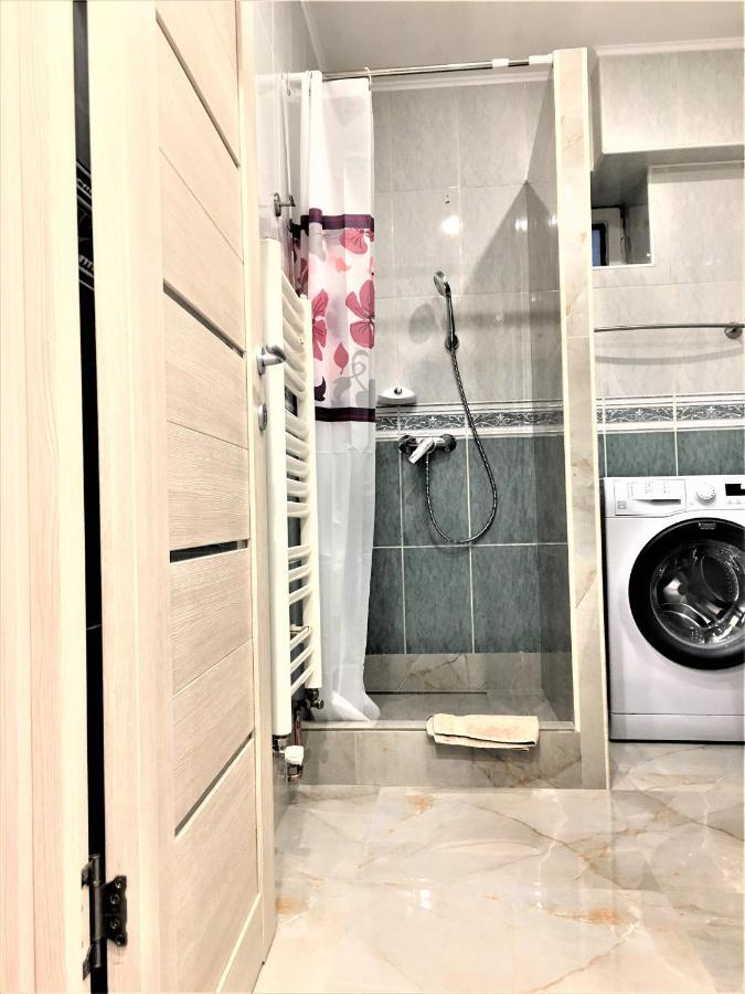 Large Apartment In Ultra-Central Location Брашов Екстер'єр фото