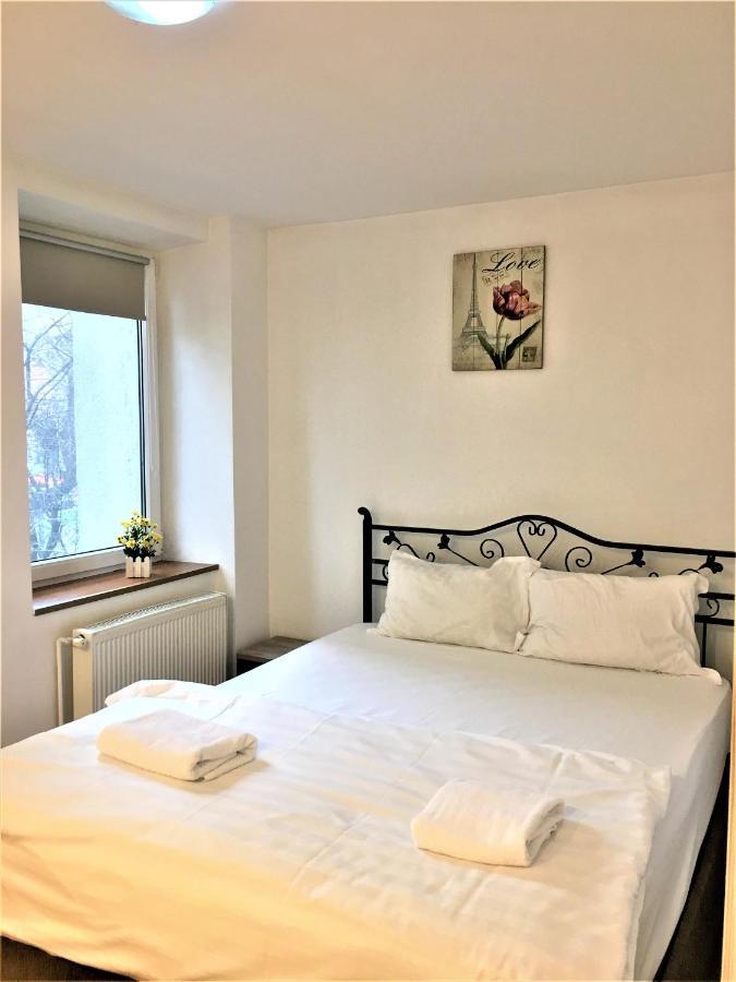 Large Apartment In Ultra-Central Location Брашов Екстер'єр фото