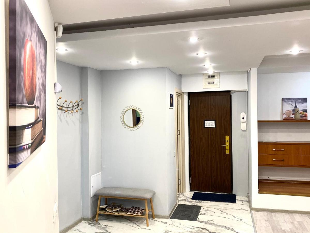 Large Apartment In Ultra-Central Location Брашов Екстер'єр фото